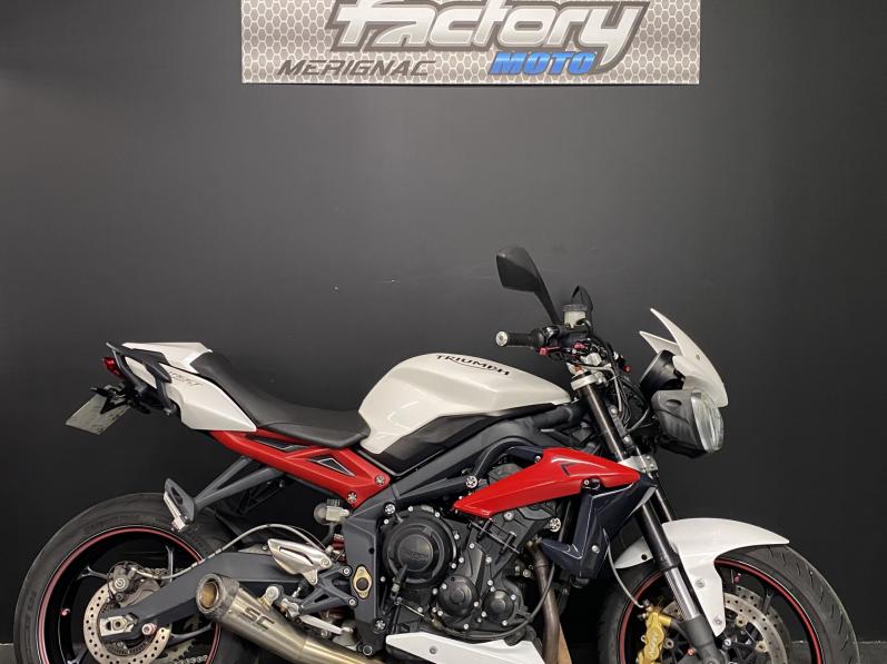 TRIUMPH STREET TRIPLE 675 R