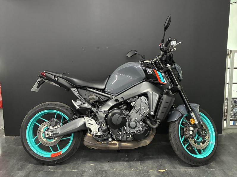 YAMAHA MT-09
