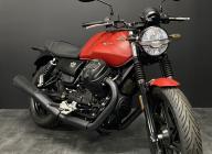 MOTO GUZZI V7 STONE 0 KILOMETRES UNIQUEMENT SUR LE STOCK EN MAGASIN