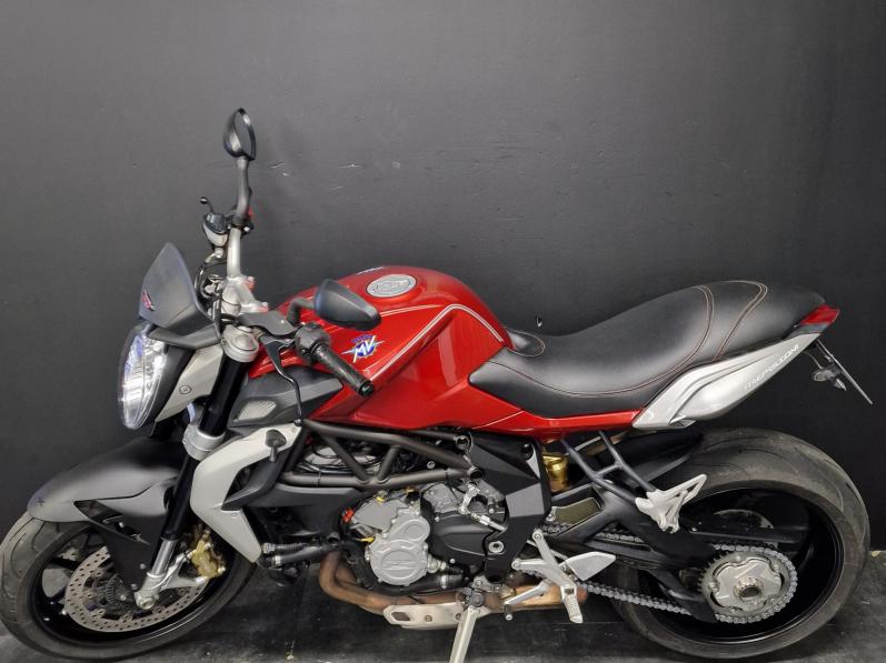 MV AGUSTA BRUTALE 800