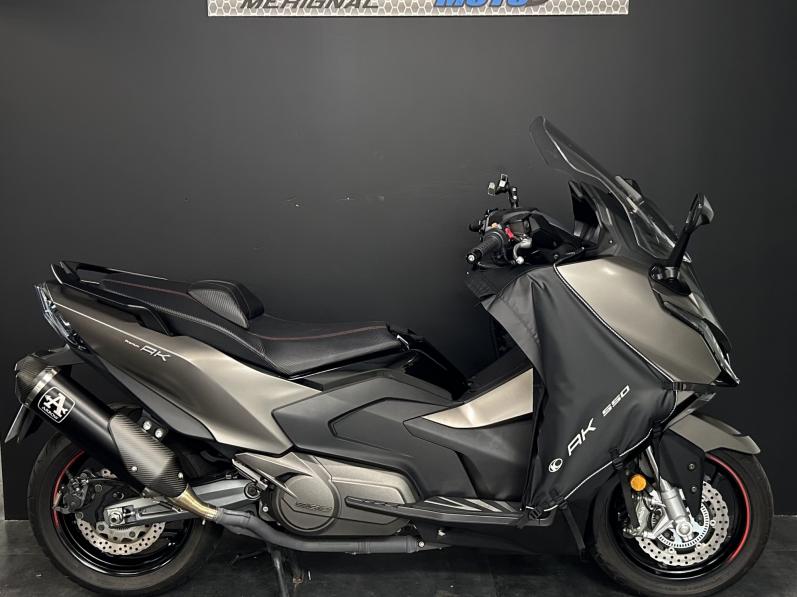 KYMCO AK 550