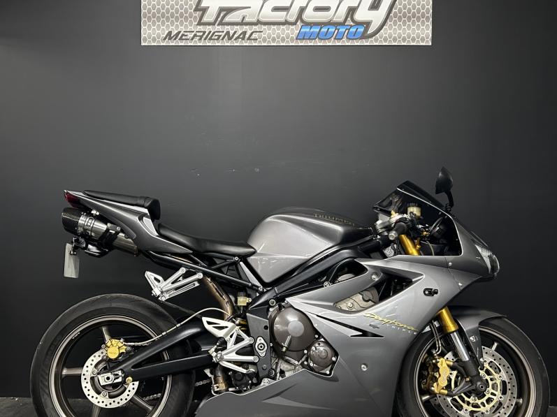 TRIUMPH DAYTONA 675